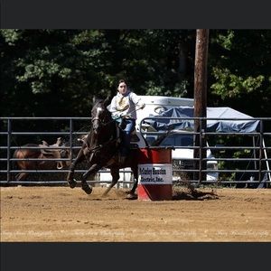 Meet your Posher, Jillian